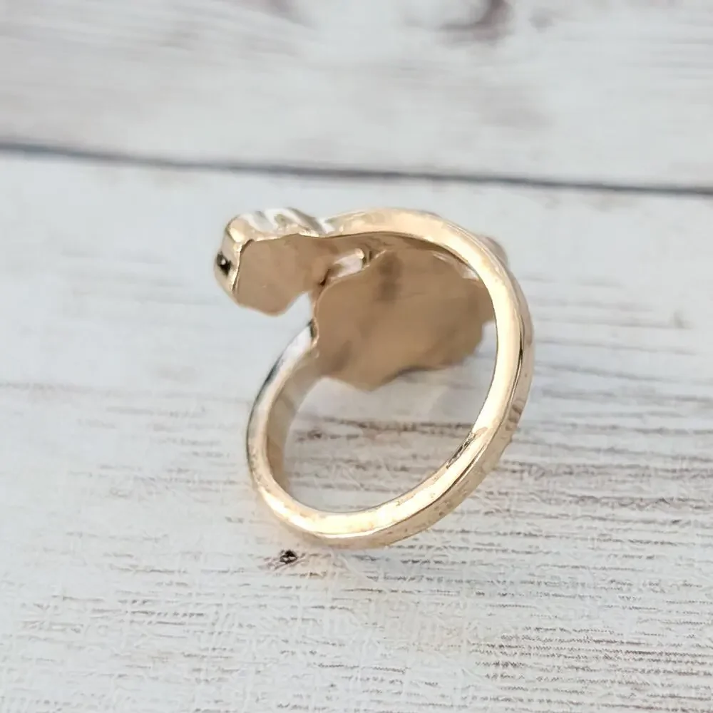 Gold Tone & Black Flowers Ring Size 6.5